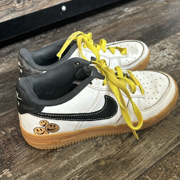 Nike Air Force ones - Picture 4 of 7